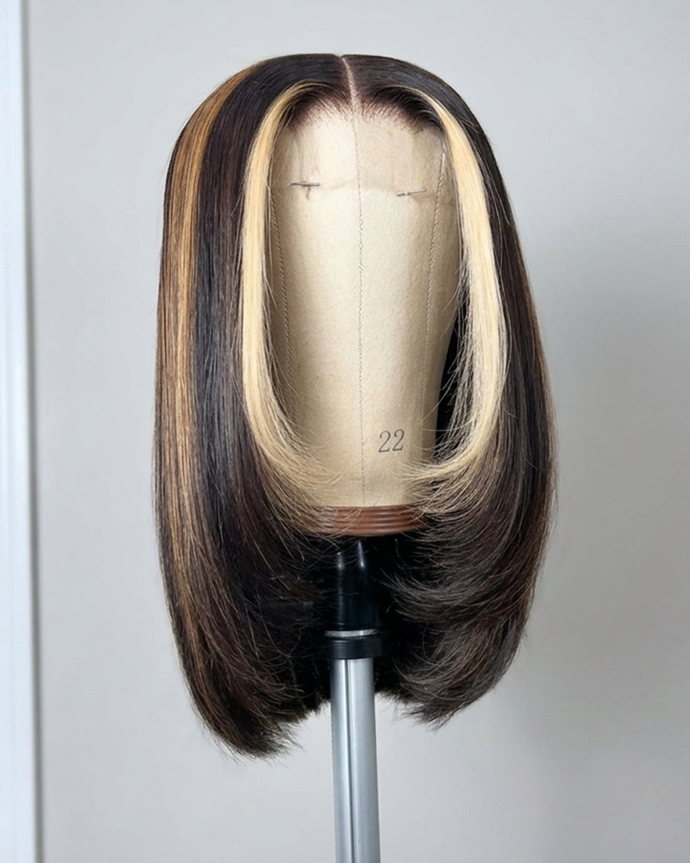 eullair #27 Highlight with Brown Color 2x6 Bob Wig Soft Layered Cut Lace Frontal Glueless Wig