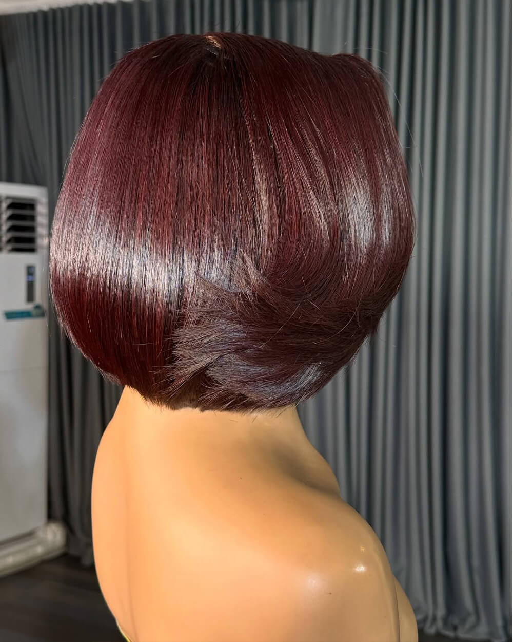 eullair Cherry Burgundy Bob Wig Soft Layered 13x4 Lace Frontal Glueless Wig 10 inch