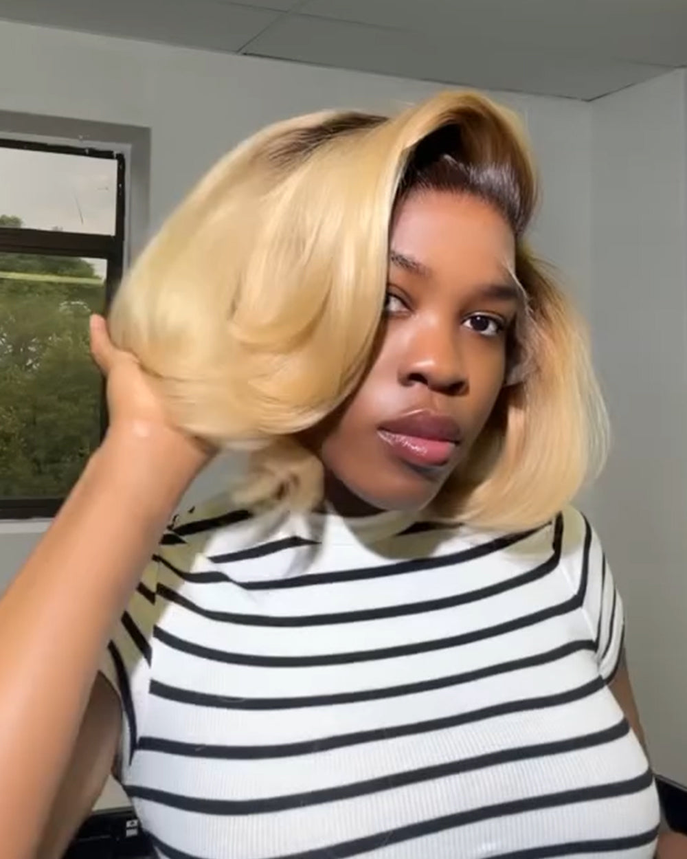 eullair Ombre Honey Blonde Layer Blow Out Bob Wigs 1B Root 613 Color 13x4 Frontal Lace Human Hair Wigs
